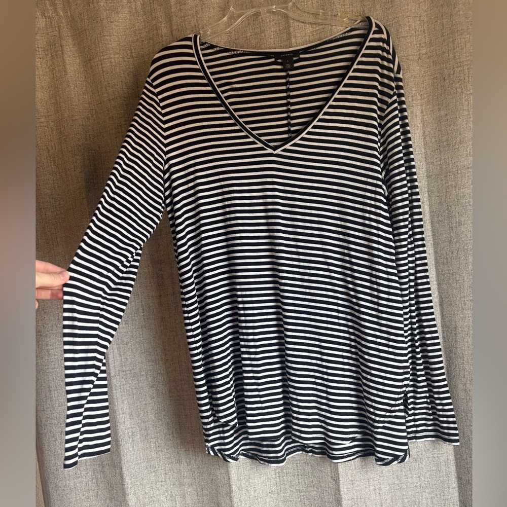 Halogen Black and White Striped Long Sleeve Tunic Style Top